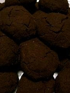 A picture of Rock Cookies (a bit like Oreos).