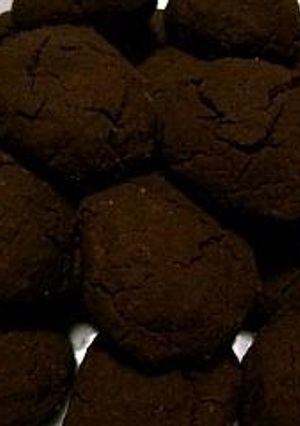 A picture of Rock Cookies (a bit like Oreos).