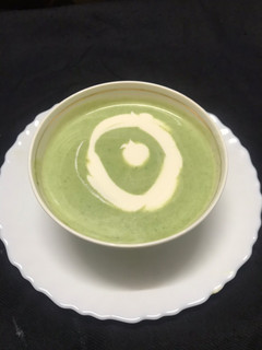 A picture of Spinach soup.