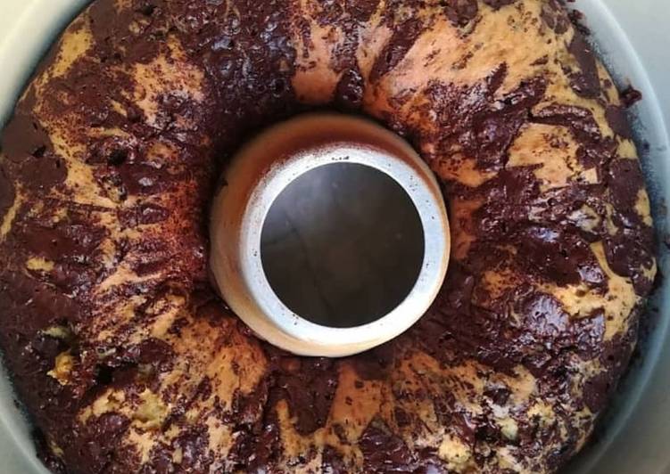 Ciambella all'arancia con gocce di cioccolato