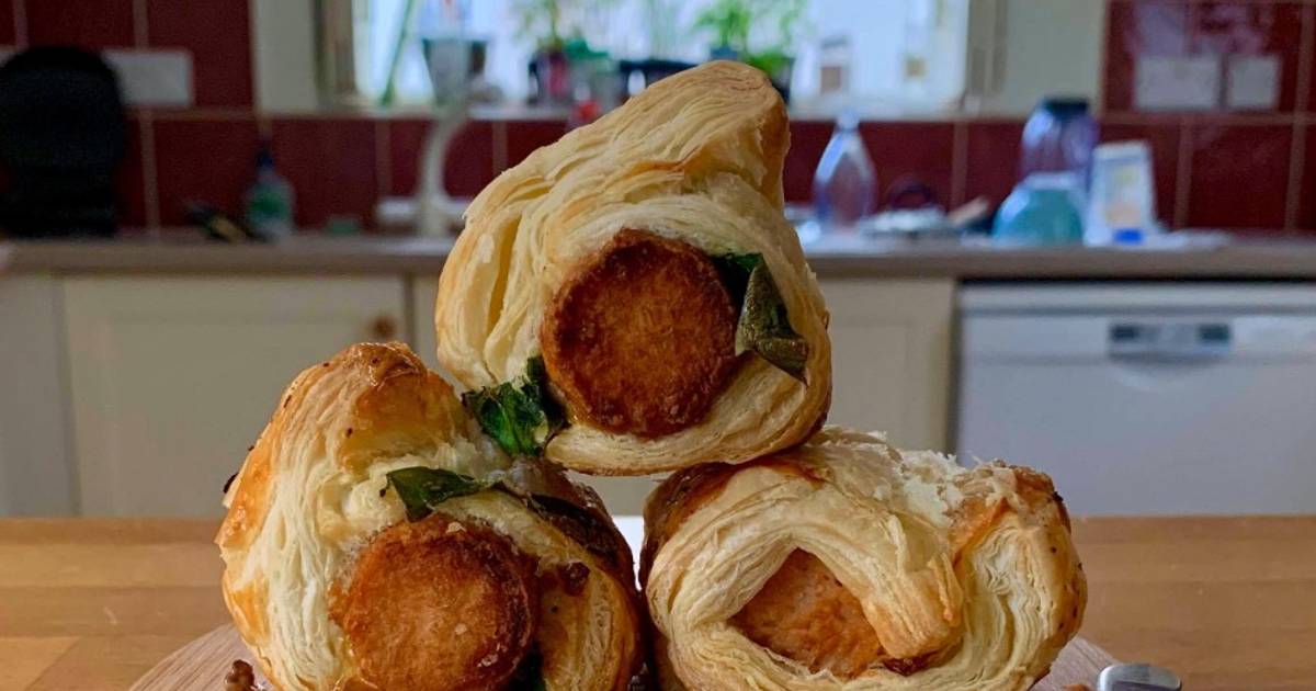 Easy Peasy Veggie Sausage Rolls Recipe By Sally Strong Cookpad