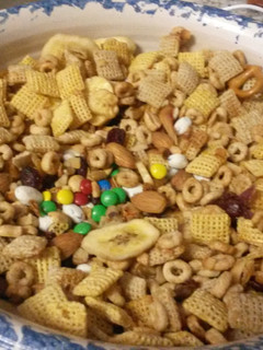 A picture of Heathers Amazin' Blazin' Trail Mix.