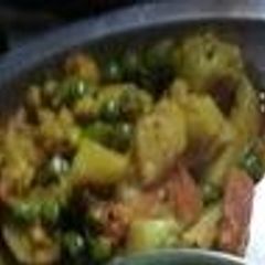 A picture of Aloo matar dry veg.