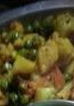 A picture of Aloo matar dry veg.