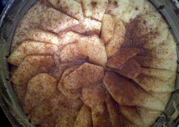 Turkish walnut apple cake