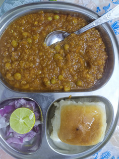પાવ ભાજી (pav bhaji Recipe in Gujarati) રેસીપી મુખ્ય ફોટો