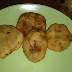 A picture of Indonesian's snack.