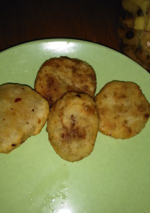 A picture of Indonesian's snack.