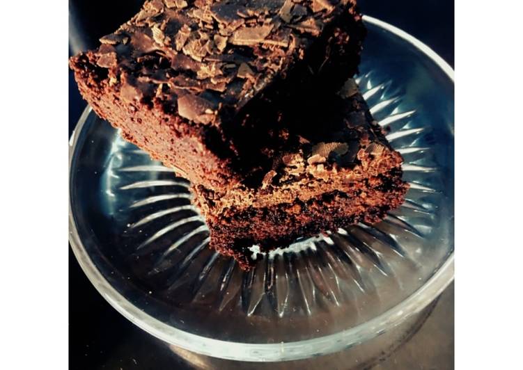 Recipe of Super Quick Homemade No bake Vegan Choco Brownies with Choco shave frosting