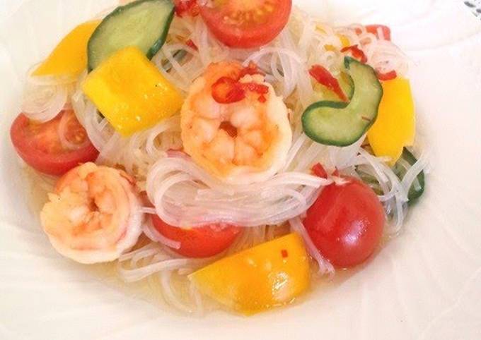 Asian-style Salad with Cellophane Noodles and Shrimp