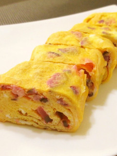 A picture of For Bentos! Spring-Colored Tamagoyaki using Shibazuke Pickles.