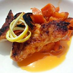 A picture of Spicy Buttered Chicken And Carrot.