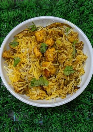 ভেজ বিরিয়ানি (veg biryani recipe in bengali) রেসিপির প্রধান ছবি
