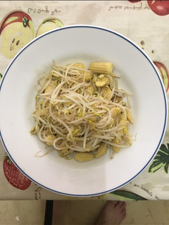 涼拌豆芽菜玉米荀 的食譜成品照片
