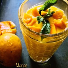 A picture of Mango lassi.