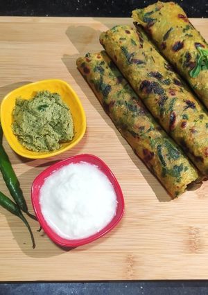 A picture of Methi Thepla.