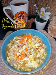Foto resep Mie Rebus Nyemek Ala ala