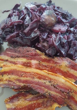Une photo de Potée de chou rouge à la saucisse de Toulouse