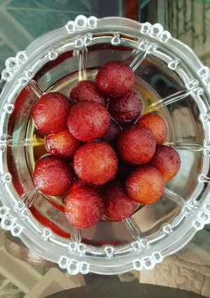A picture of Gulab Jamun.