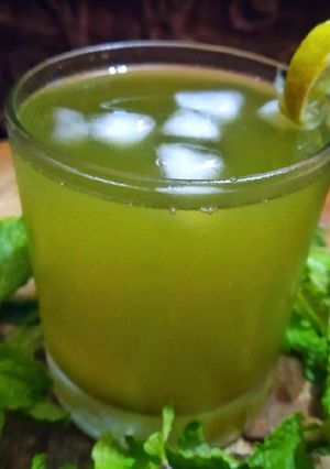 A picture of Mint lemonade.