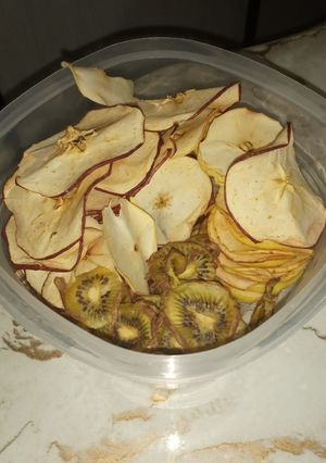 عکسی از دستور میوه خشک در خانه