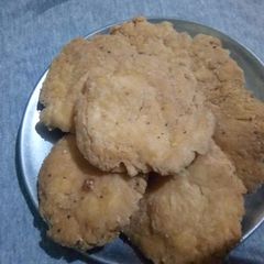 A picture of Masala mathri.