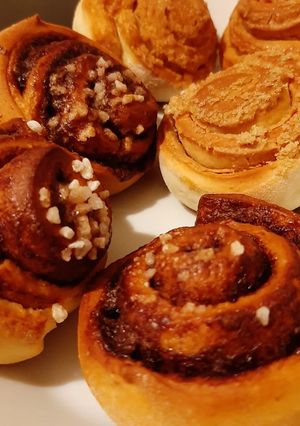 Une photo de Brioches roulées chocolat et beurre de cacahuètes