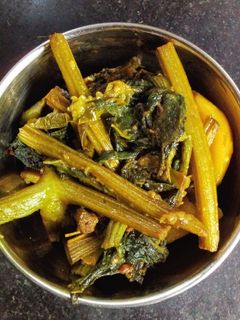 লাউ শাক চচ্চড়ি (lau shak chorchori recipe in bengali) রেসিপির প্রধান ছবি