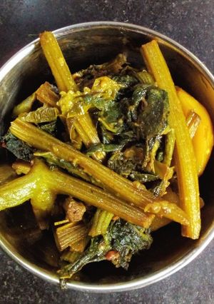 লাউ শাক চচ্চড়ি (lau shak chorchori recipe in bengali) রেসিপির প্রধান ছবি