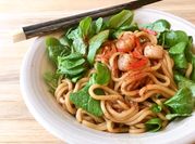 Hình ảnh của mì trộn hải sản