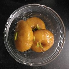 A picture of Balushahi.