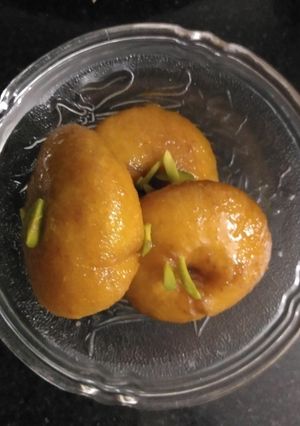 A picture of Balushahi.