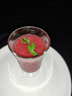 A picture of Water melon juice.