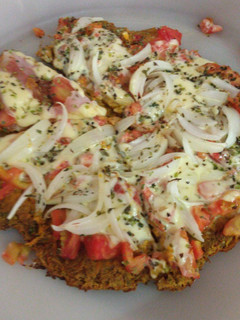 Una foto de Pizza de zanahoria y Garbanzos