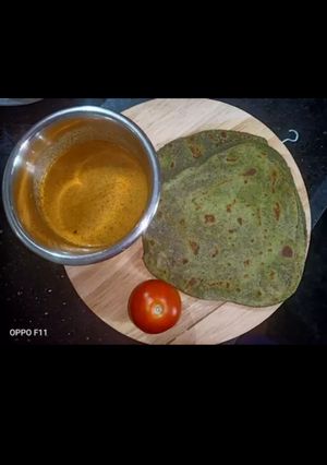கிரீன் சப்பாத்தி (Green chappathi recipe in tamil) செய்முறை முக்கிய புகைப்படம்