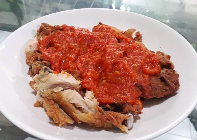 Ayam geprek sambel mantap