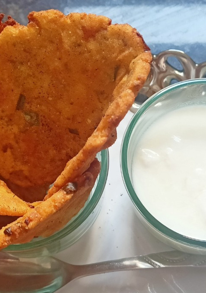 मक्के के आटे की पूड़ी (makke ke atte ki poori recipe in Hindi) रेसिपी मुख्य फोटो