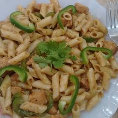 A picture of Easy And Fast Chicken Macroni.