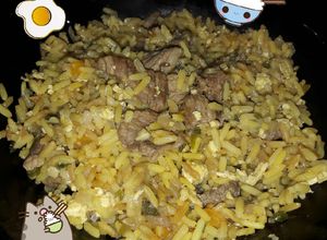 Una foto de Arroz frito chino (FÁCIL)
