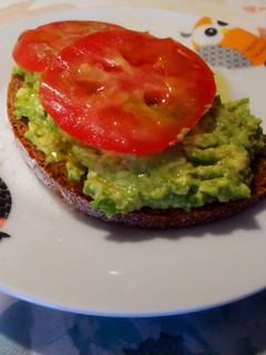 Foto principal de Tostada con aguacate 🥑