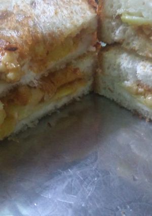 चीज़ टोस्ट (cheese toast recipe in Hindi) रेसिपी मुख्य फोटो