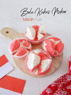 Foto resep Bolu Kukus Mekar Merah Putih