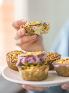 Una foto de Cupcakes de pistacho rellenos