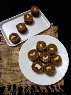 અડદિયા (Adadiya Recipe In Gujarati) રેસીપી મુખ્ય ફોટો