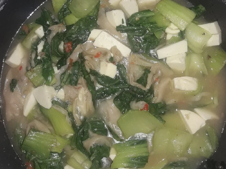 Easy Steps Prepare Recipes Seblak sawi daging, jamur tiram the Delicious Tasty.