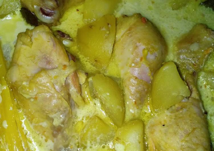 Resep Opor ayam kuah kuning dan acar timun Yang Lezat