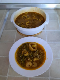 Una foto de Guisantes con anillas de calamar