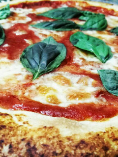 Una foto de Pizza napolitana casera