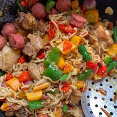Stir fry noodles 🍜 😋 A picture of Stir fry noodles 🍜 😋.