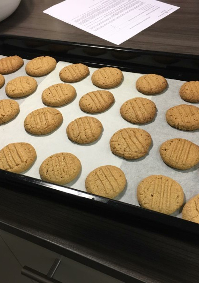 Una foto de Galletas crema de cacahuete
